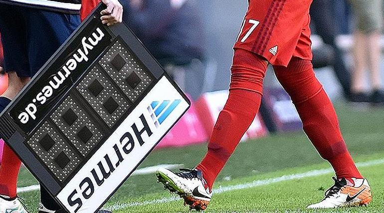 IFAB, futbola yeni kurallar getiriyor