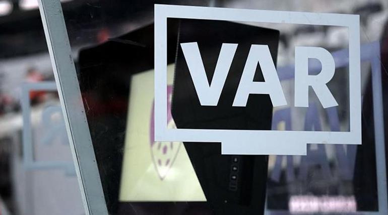 IFAB, futbola yeni kurallar getiriyor