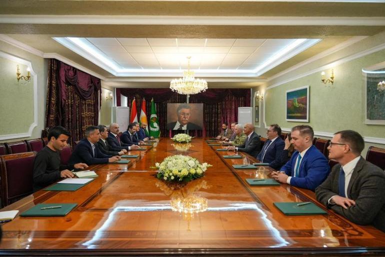 ABDnin Suriye Özel Temsilcisi Barrack, SDG elebaşı Mazlum Abdi ile görüştü