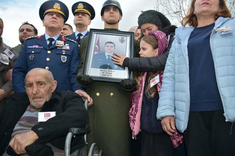 SON DAKİKA... Balıkesirde F-16 uçağı düştü Şehit Hava Pilot Binbaşı İbrahim Bolata son görev...