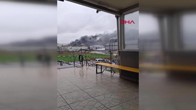 SON DAKİKA... Silivride fabrikada yangın