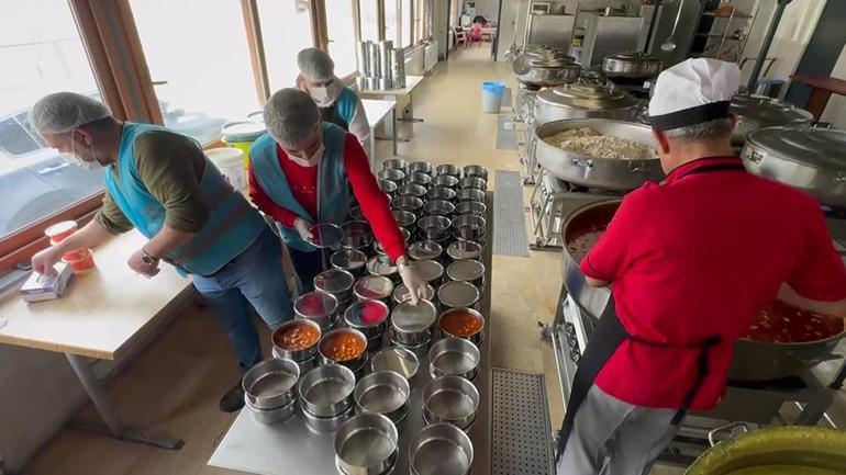 Topluma Hizmet, Geleceğe Umut projesi hayata geçti… 20 gönüllü mahkum mutfakta