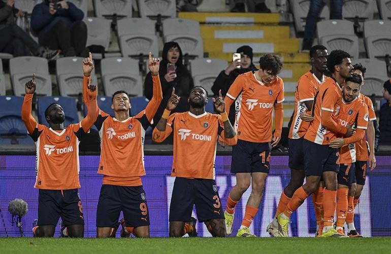 Başakşehir sahasında Konyasporu mağlup etti