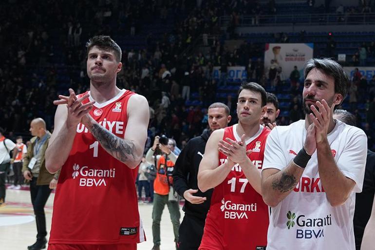 Belgradda tarihi gece: Sırbistanı deviren 12 Dev Adam 3te 3 yaptı