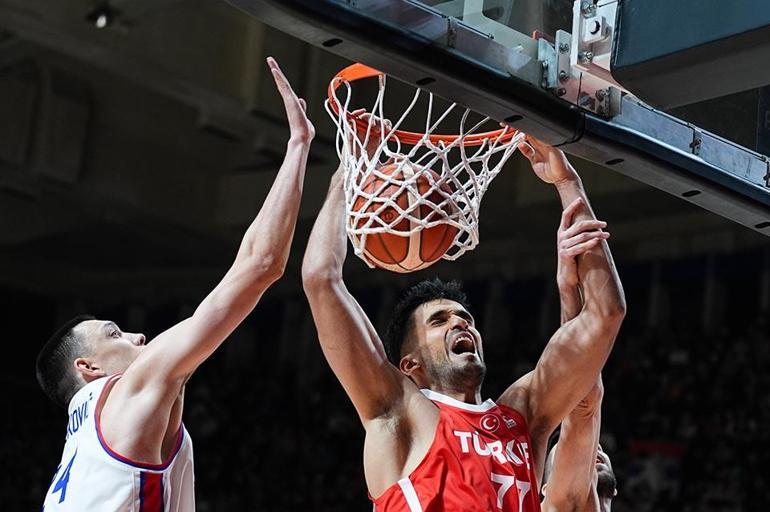 Belgradda tarihi gece: Sırbistanı deviren 12 Dev Adam 3te 3 yaptı