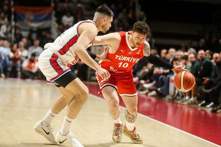 Belgradda tarihi gece: Sırbistanı deviren 12 Dev Adam 3te 3 yaptı