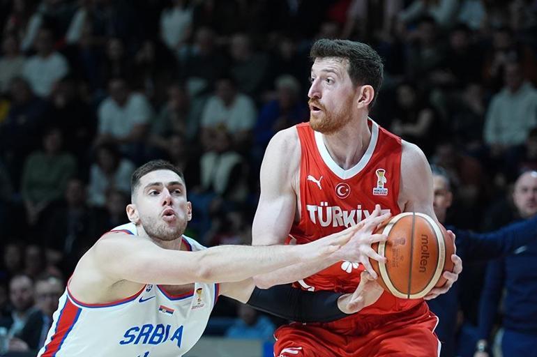 Belgradda tarihi gece: Sırbistanı deviren 12 Dev Adam 3te 3 yaptı