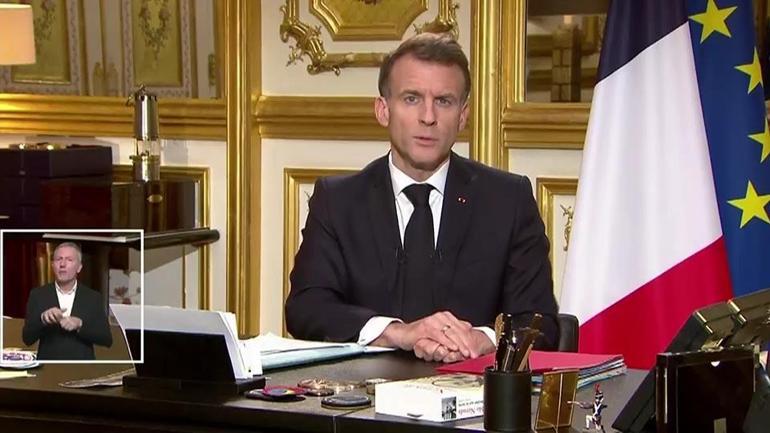 Macron: Saldırılar hukuka aykırı, bölgeye uçak gemisi yolluyoruz