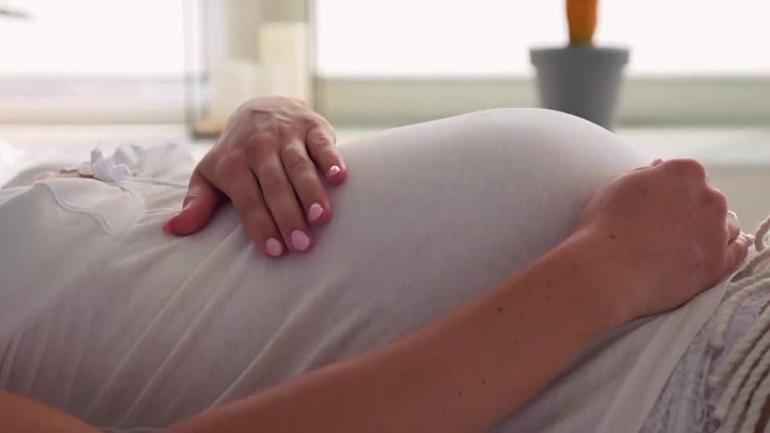 6 AY SONRA YÜRÜRLÜĞE GİRECEK | 15 yaş altına sanal medya yasaklanıyor