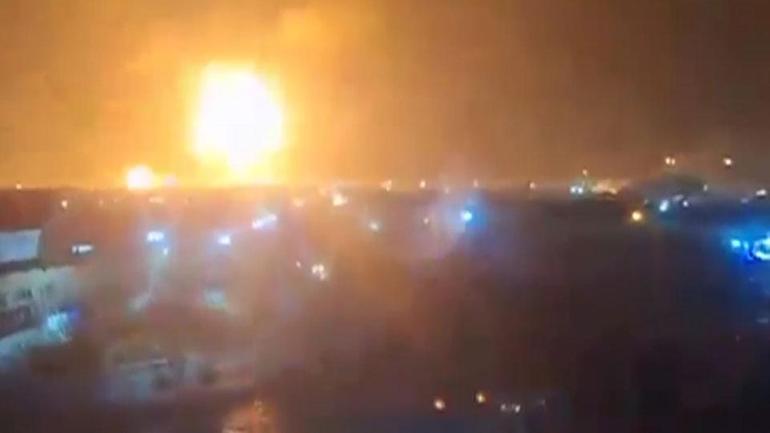 SON DAKİKA... İranda 3 petrol tesisi vuruldu: Saldırı anbean CNN TÜRKte