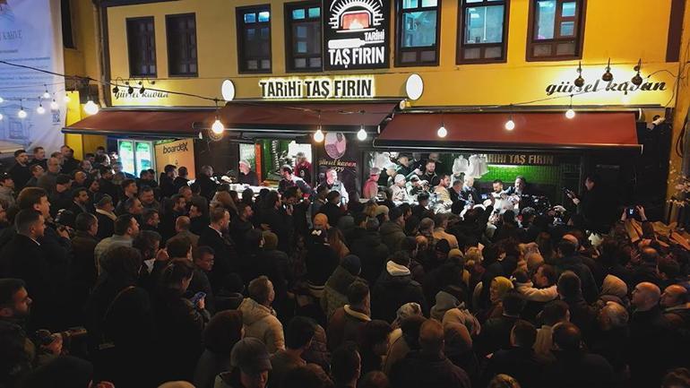 Bursada sahur kuyruğu: Yüzlerce kişi tarihi Abdal Meydanında buluştu