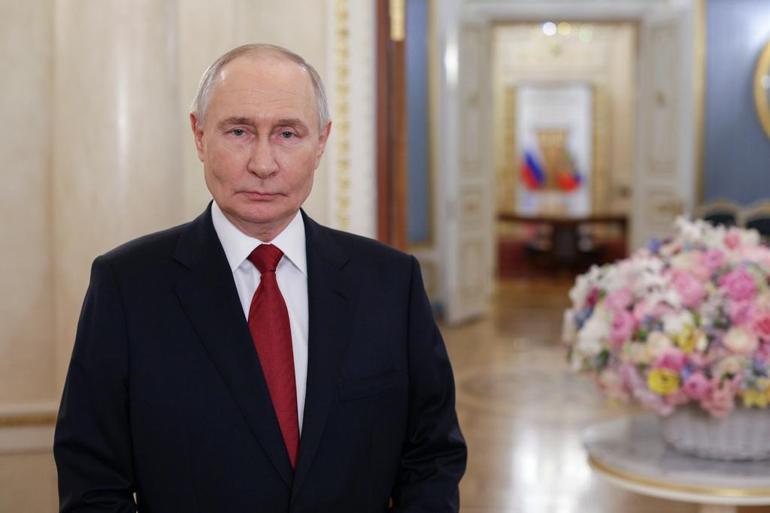 Putin’in öksürük krizi: Kremlin yanlışlıkla mı paylaştı Çok konuşulan görüntüler…