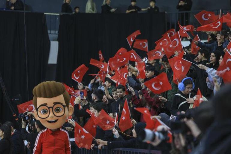 Bakan Bak: Geleceğin 12 Dev Adamları okul sporlarında yetişiyor