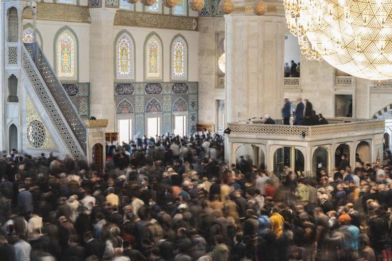 KADİR GECESİ NAMAZI NASIL KILINIR: Kadir Gecesi Namazı Saat Kaçta, Nasıl Kılınır 81 İl İçin İftar Saatleri, Teravih Namazı Saatleri ve Kadir Gecesi Namaz Vakitleri