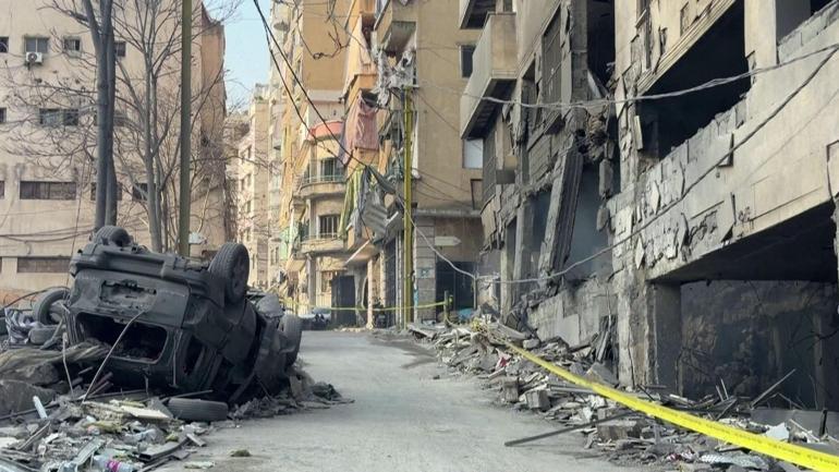 Saldırılar sonrası stadyuma sığındılar CNN TÜRK Beyrut’ta çadırlardaki yaşamı görüntüledi