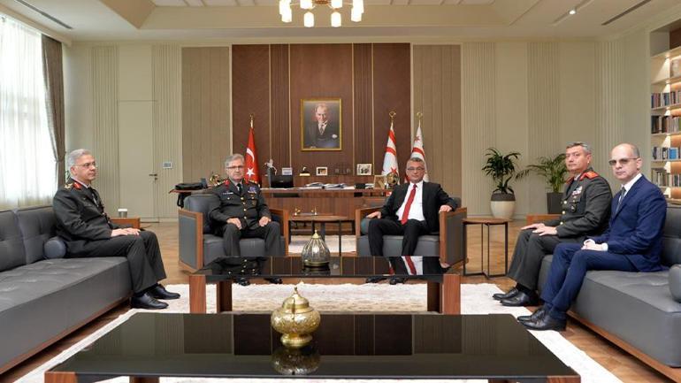 KKTC Cumhurbaşkanı Erhürman, Kara Kuvvetleri Komutanı Orgeneral Tokeli kabul etti