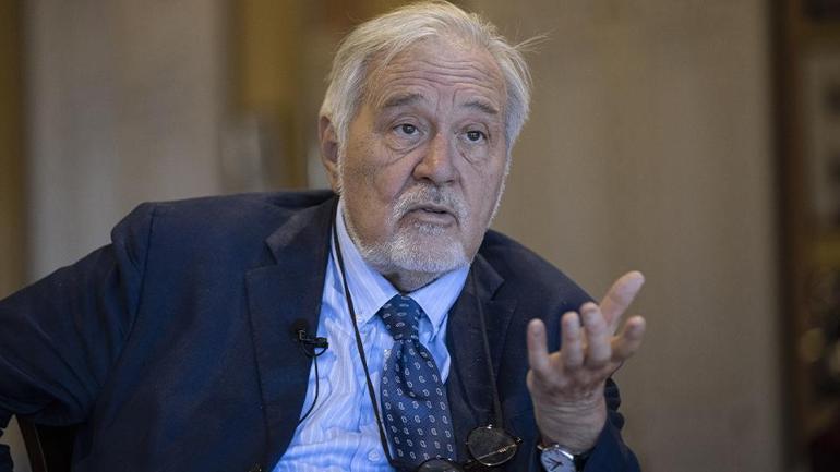 TARİHİ ÇINARA VEDA Prof. Dr. İlber Ortaylı son yolculuğuna uğurlanacak