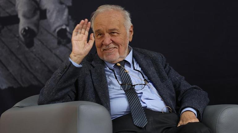 TARİHİ ÇINARA VEDA Prof. Dr. İlber Ortaylı son yolculuğuna uğurlanacak