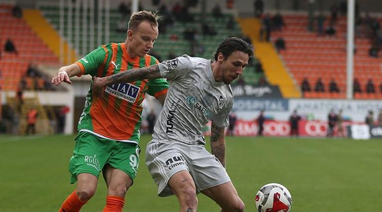 Alanyaspor’dan Kocaelispor’a farklı tarife