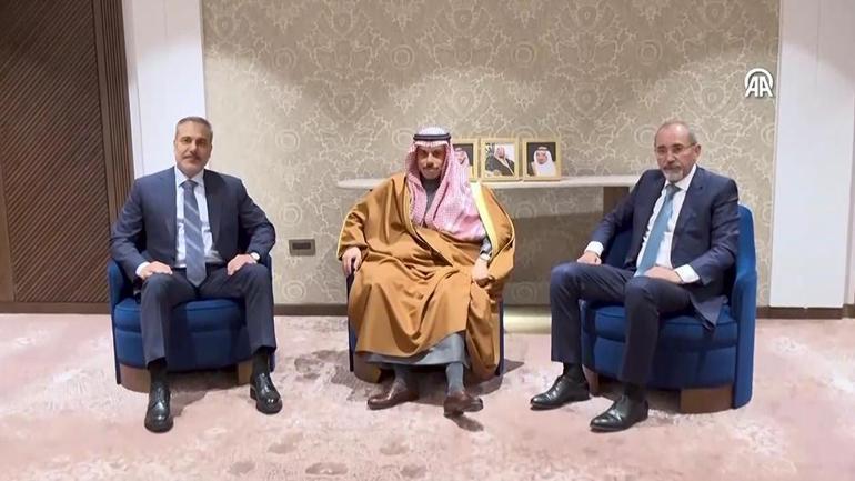 Dışişleri Bakanı Fidandan temas trafiği