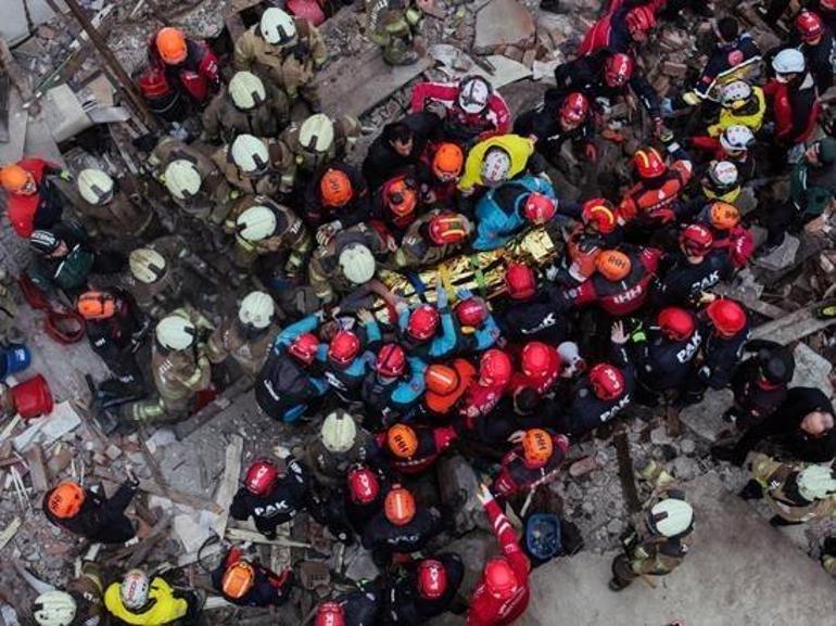 Enkaz altından kurtarılan bir vatandaştan acı haber