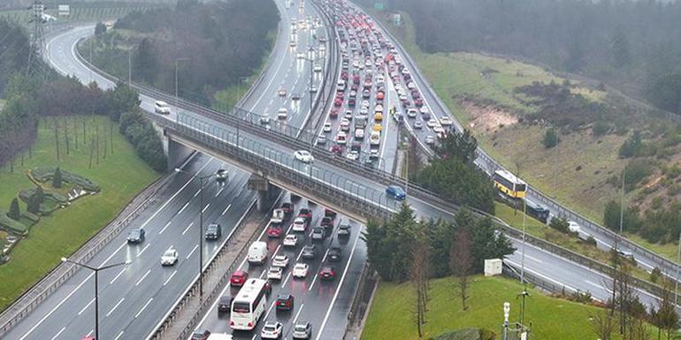 İstanbulda bayram dönüşü trafiği