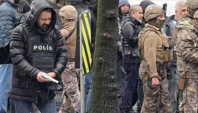 Beşiktaşta bıçaklı rehin krizi: Herkes banka soygunu sandı ama...