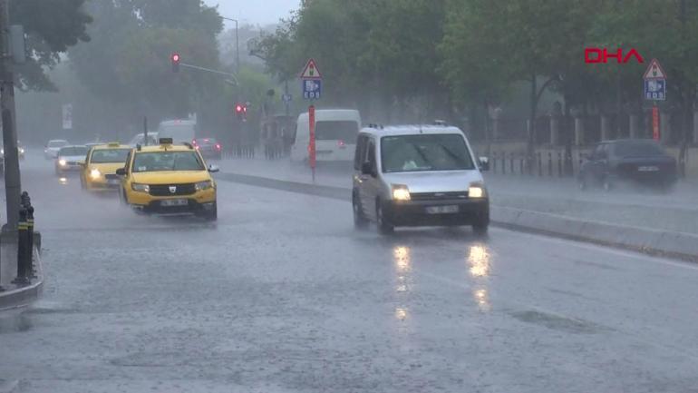 İstanbul’a yağmur bereketiyle geldi Barajlardaki su seviyesi % 20 arttı