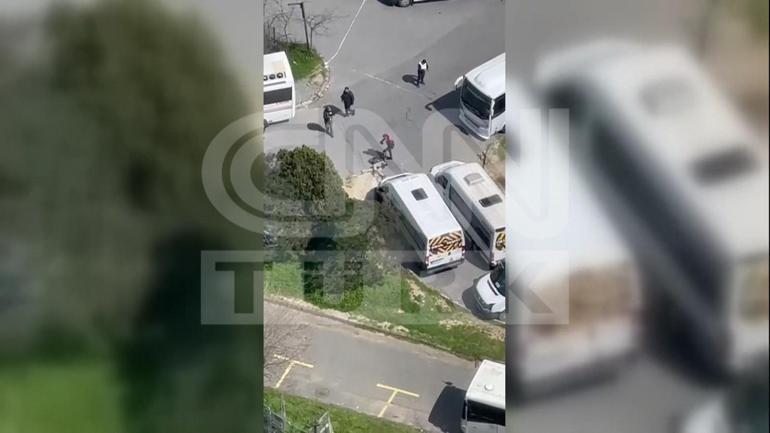 Son dakika... İstanbulda İsrail Konsolosluğu önünde çatışma 3 saldırgan etkisiz 2 polis yaralandı