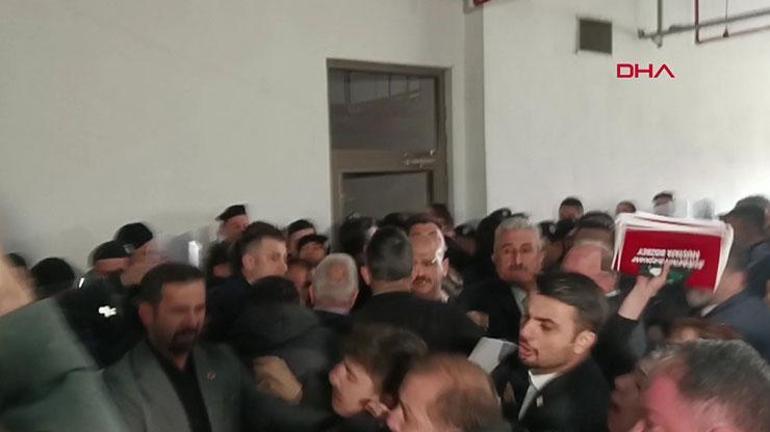 SON DAKİKA... Bursa Büyükşehir Belediyesi AK Partiye geçti