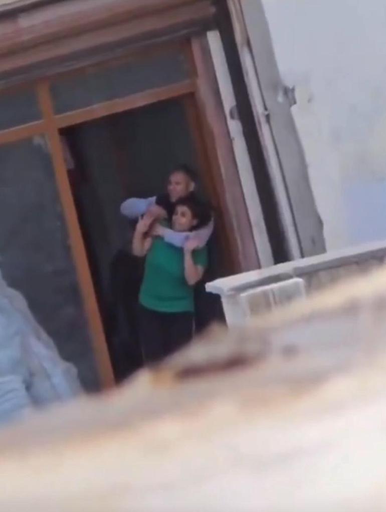  Özel harekat polisleri devreye girdi Önüne geleni rehin aldı