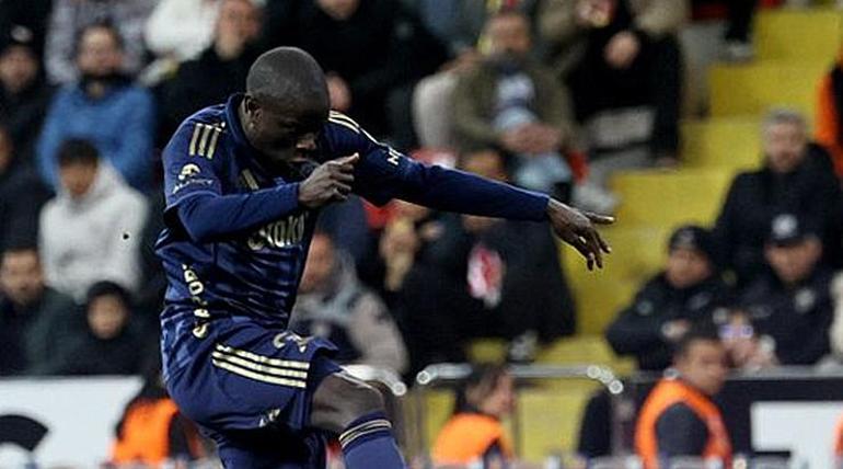 NGolo Kante: Her geçen gün daha iyiye gitmek istiyorum