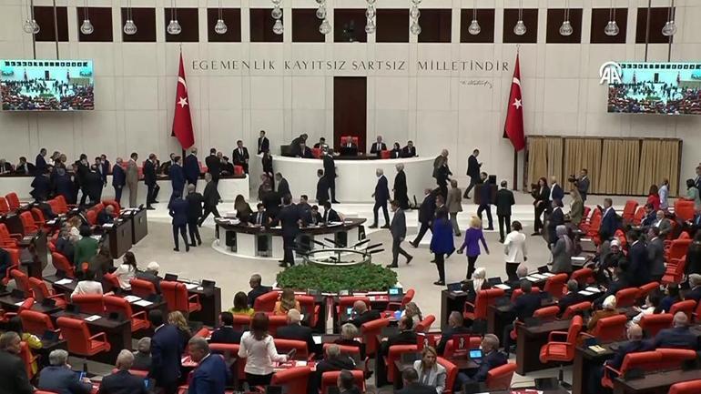 AK Parti MYK toplanıyor… İşte gündemdeki başlıklar