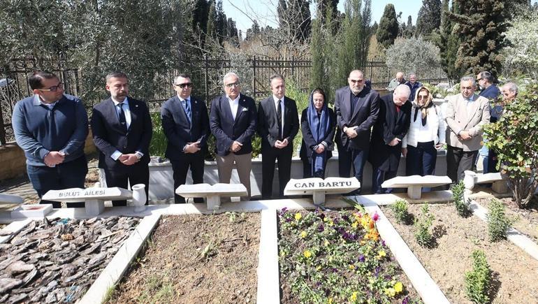 Fenerbahçe ve Türk sporunun efsanesi Can Bartu, Karacaahmet Mezarlığında anıldı