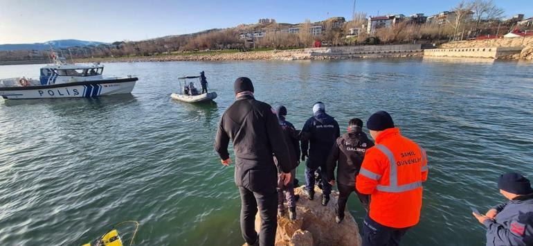 Van Gölü’nde kaybolan 17 yaşındaki Borandan acı haber