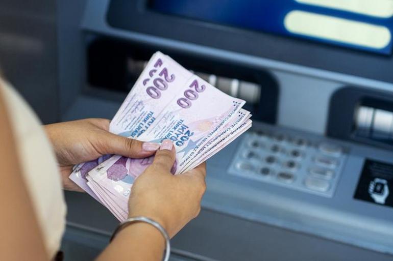 Bankalar arasında rekabet kızıştı: Emeklilere rekor promosyon