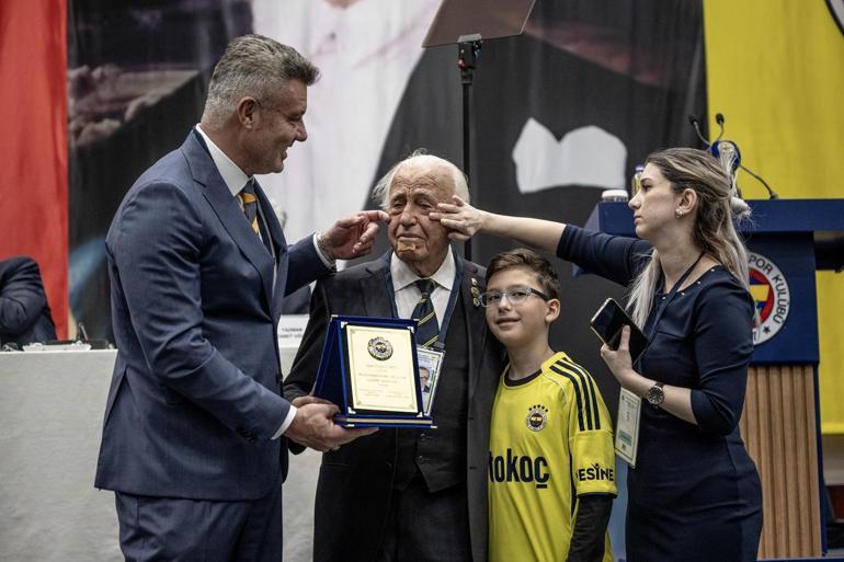 Fenerbahçe Divan Kurulu Başkanı Şekip Mosturoğlu: Hepimiz çok üzgünüz