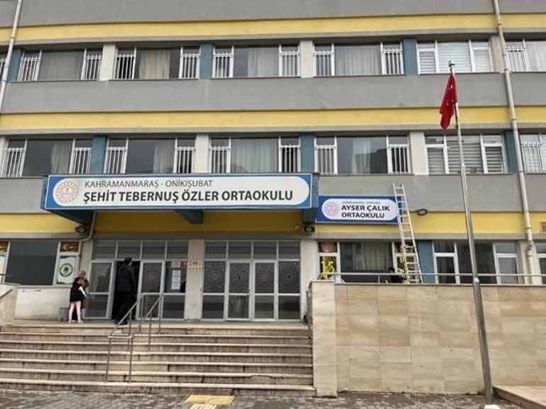  Ayser Çalık Ortaokulunun tabelası, yeni binaya asıldı