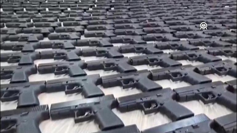 Binlerce silah ele geçirildi