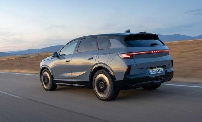 Yeni Opel Grandland Elektrik AWD Akıllı 4x4 yola çıktı