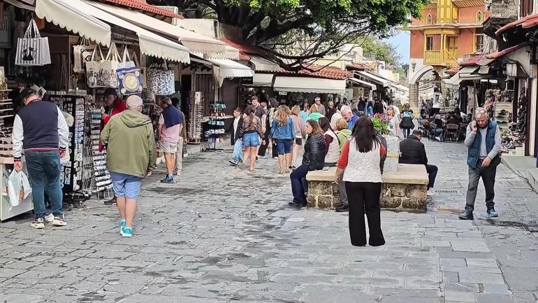 Rodos’ta turizm alarmı: Rezervasyonlar iptal, esnaf zor durumda