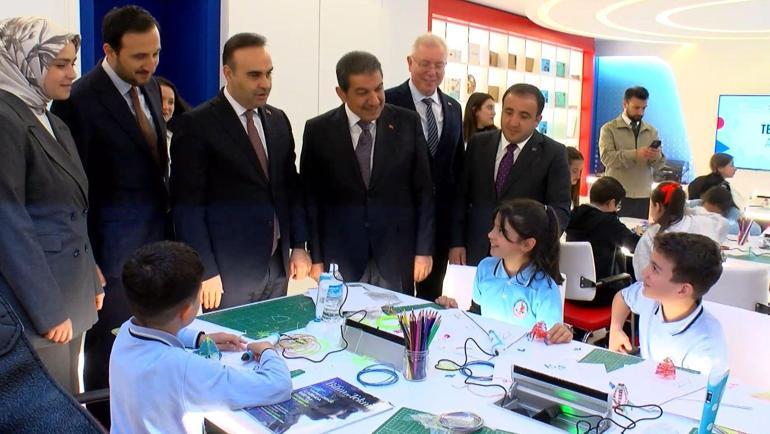  Bu yolculukta en büyük gücümüz Türk gençliği