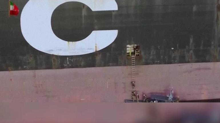 İşte operasyon anları İran Hürmüzde iki gemiye el koydu
