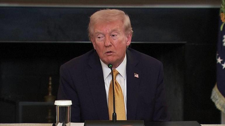 ABDde Demokrat Vali Trumpa sert çıktı: Trump bu savaşı bitirmeli ve hesap vermeli