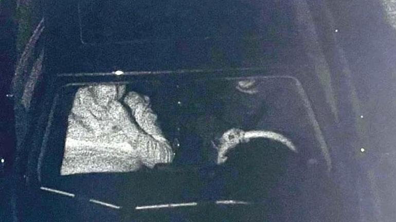  Satıp aynı renk ve modeli alıp eski plaka takmışlar