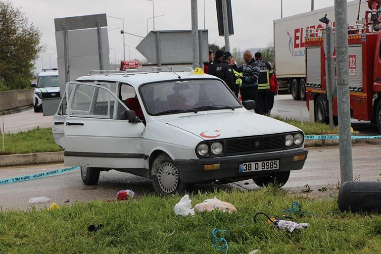 Amasyada feci kaza: Otomobilden fırlayan bebek hayatını kaybetti
