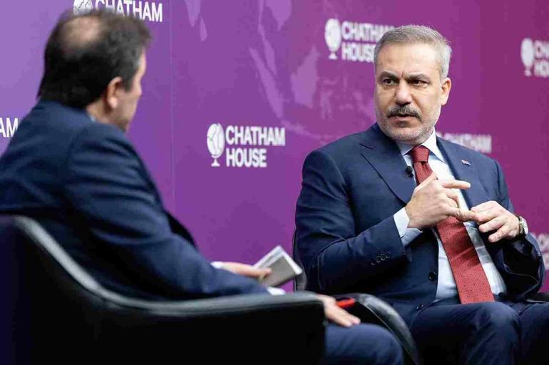 Dışişleri Bakanı Hakan Fidan, Londra’da Türk iş insanlarıyla buluştu