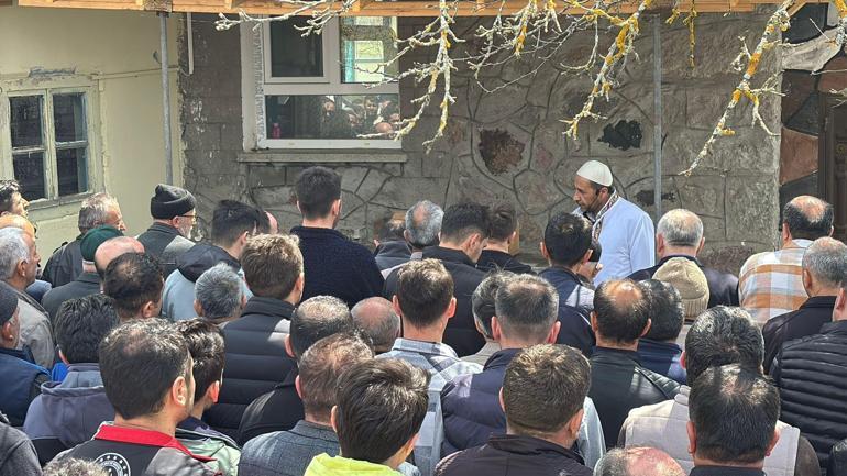  2 aylık Ela bebek toprağa verildi