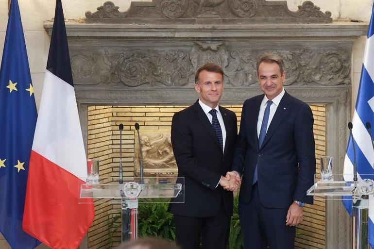 Yunanistan’da gündem, Macron’un ziyareti “Fransa’ya güvenilmez”