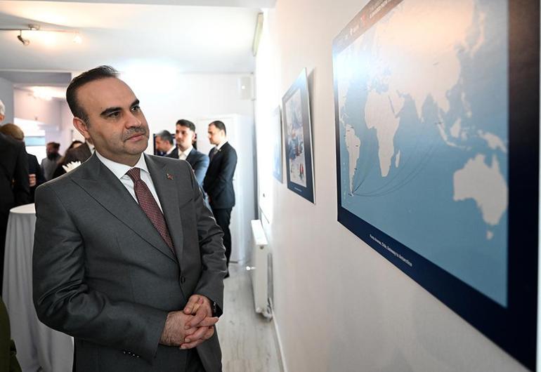 Bakan Kacır duyurdu: Türkiye Antarktika bilim üssüne hazır